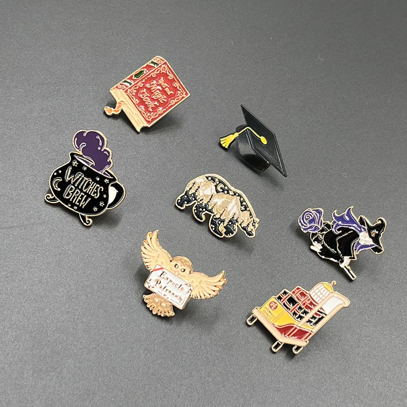 New movie merchandise brooch,  - Anime Kingdom Merchandise recension och pris